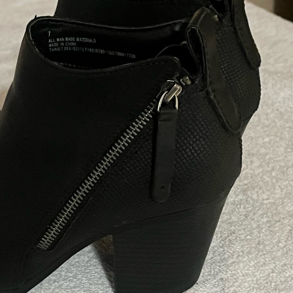 DV Dolce Vita Black Boots Sz 7 - Picture 8 of 13